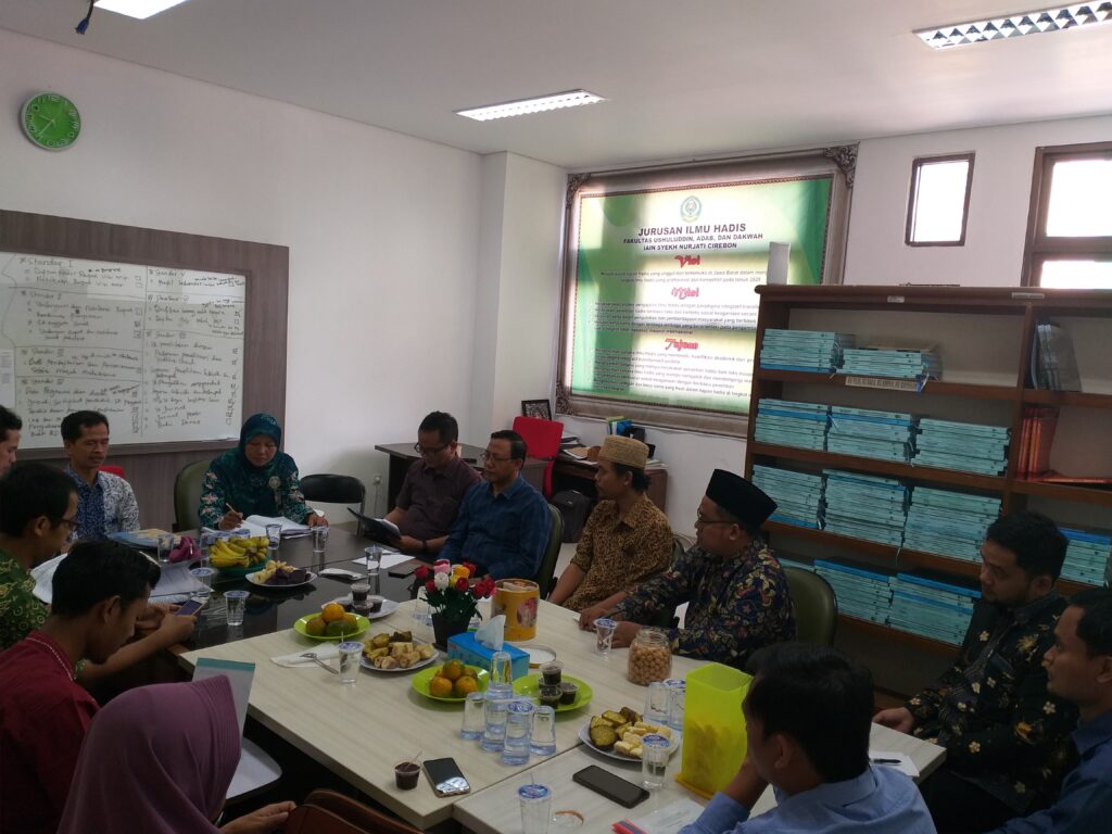 Rapat Dosen Persiapan Menjelang Ujian Akhir Semester (UAS)